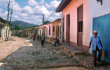 Rehabilitación residencial en el Barrio de Las Tres Cruces, Trinidad [Cuba]