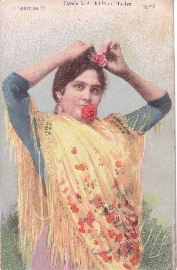 AHPH. F-001/166. Mujer con mantón y clavel en la boca. AHPH. F-001/166. Mujer con mantón y clavel en la boca.