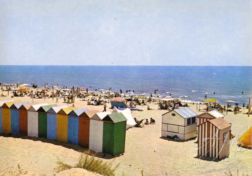 AHPH. F-001/228. Vista parcial de la playa. Isla Cristina (Huelva). AHPH. F-001/228. Vista parcial de la playa. Isla Cristina (Huelva).