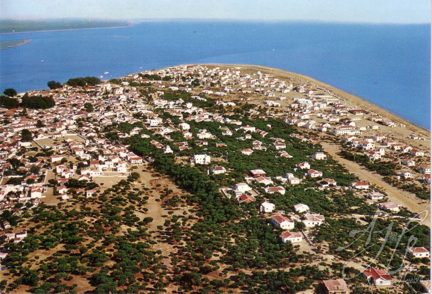 AHPH. F-001/241. Vista aérea. Punta Umbria (Huelva). AHPH. F-001/241. Vista aérea. Punta Umbria (Huelva).
