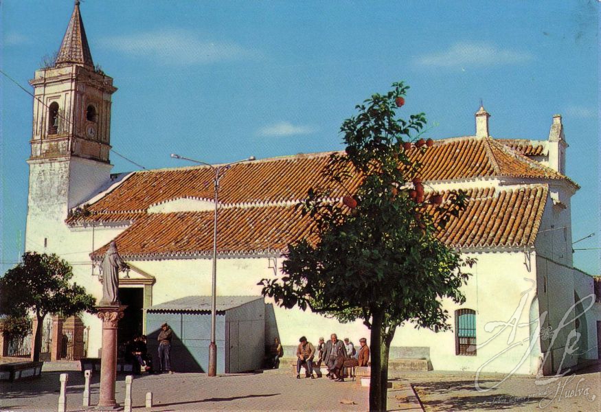 AHPH. F-001/266. Plaza de Jose Antonio y parroquia de San Vicente. Lucena del Puerto (Huelva). AHPH. F-001/266. Plaza de Jose Antonio y parroquia de San Vicente. Lucena del Puerto (Huelva).