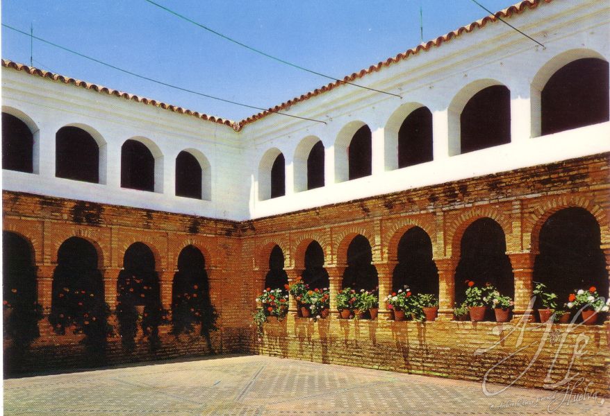 AHPH. F-001/269. Patio mudéjar. La Rábida (Palos de la Frontera-Huelva). AHPH. F-001/269. Patio mudéjar. La Rábida (Palos de la Frontera-Huelva).