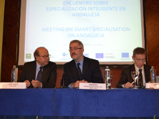 El consejero de Economía, Antonio Ávila, en la inauguración de las jornadas