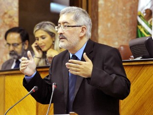 Antonio Ávila durante una sesión parlamentaria.