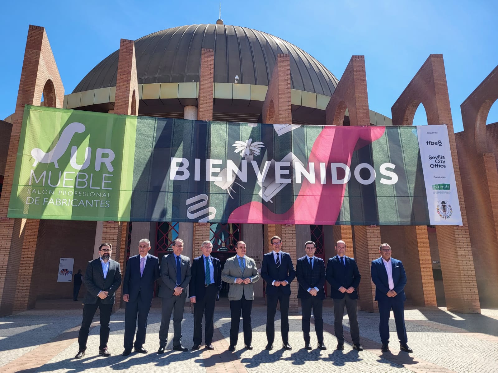 El consejero de Política Industrial y Energía, Jorge Paradela, inaugura la cuarta edición de SurMueble.
