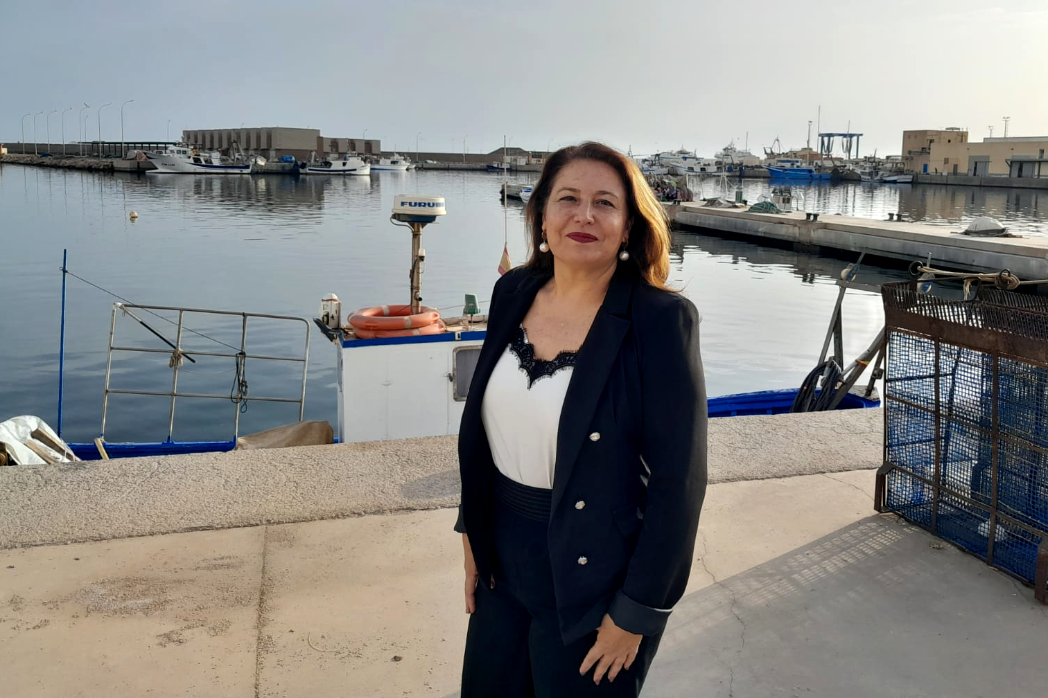 La consejera en el Puerto de Adra