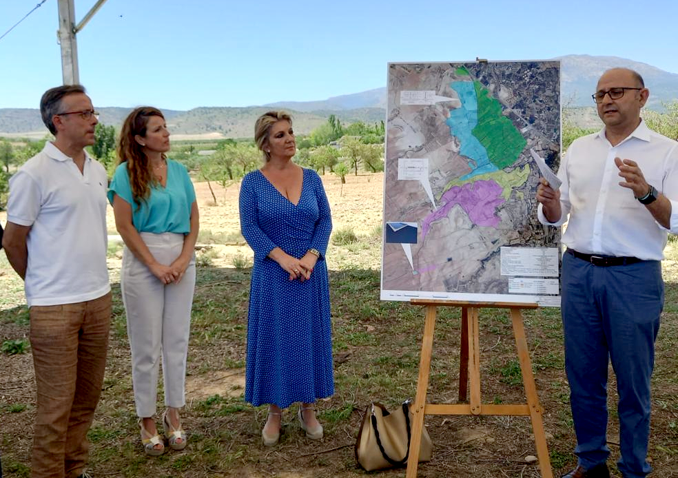 Manuel Gómez realiza una visita técnica a las obras de modernización de la comunidad de regantes  ‘Carrasca, Potril e Inchar’
