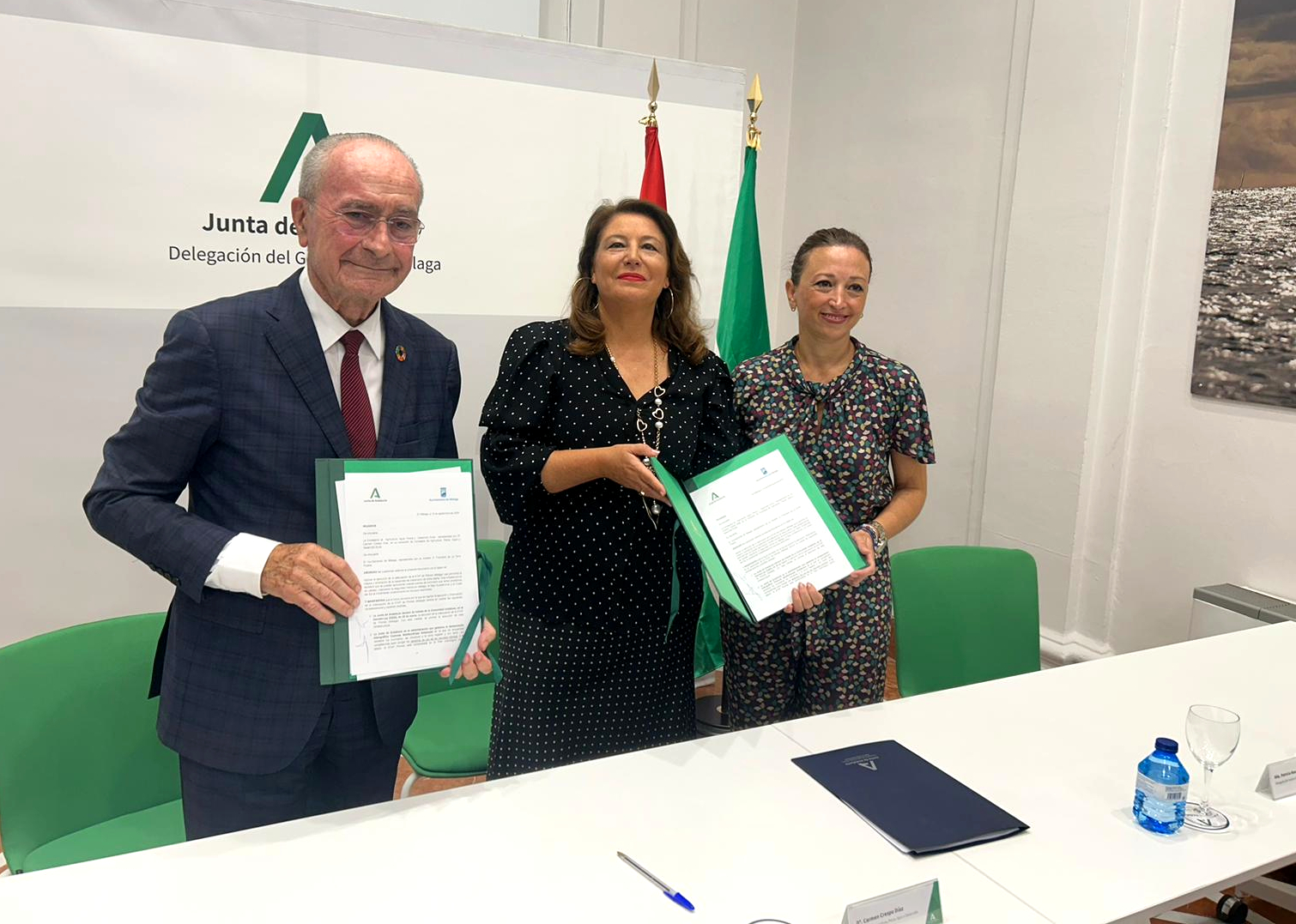 Carmen Crespo y Francisco de la Torre firman un protocolo para impulsar la modernización de la ETAP Los Pilones