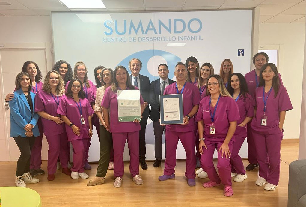 Entrega certificación a CAIT Sumando Armilla_161023