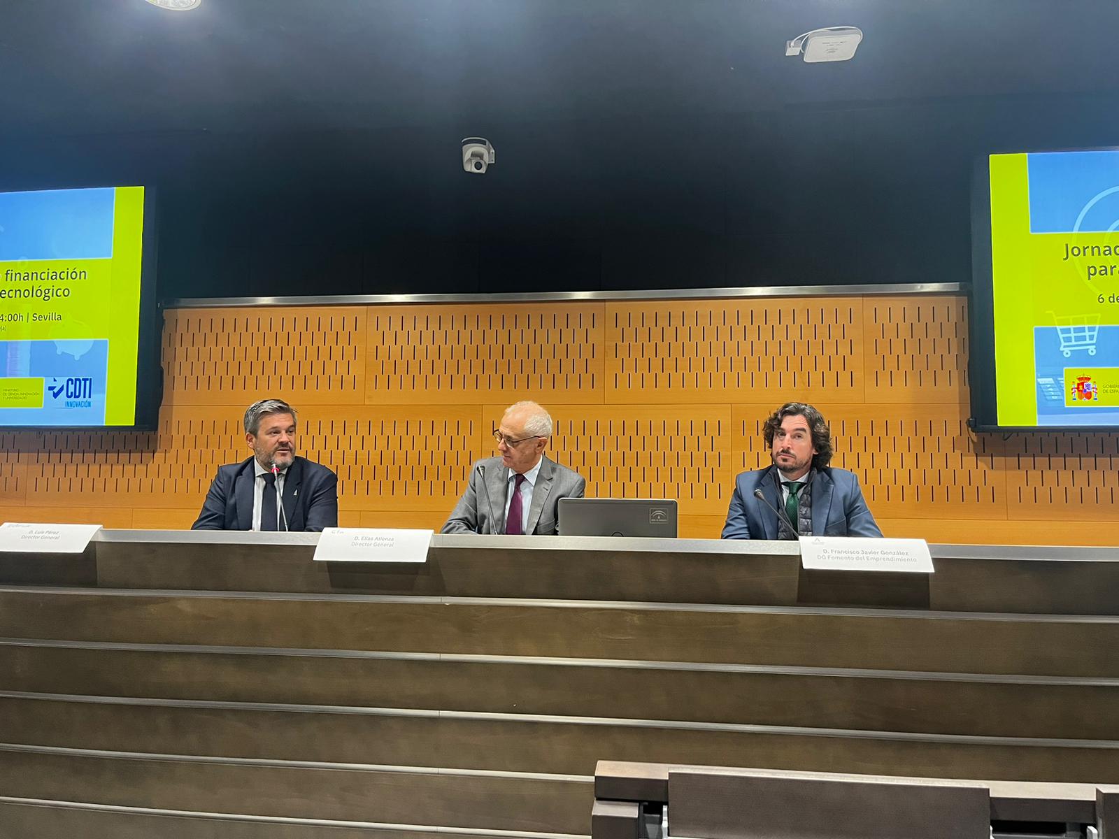Director general de Fomento del Emprendimiento en acto con CTA