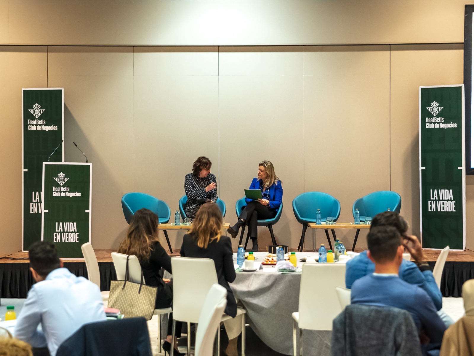 Cristina del Toro en el “Desayuno en verde” que organiza el Real Betis Club de Negocios