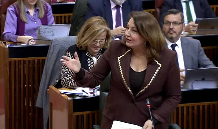 Carmen Crespo, consejera de Agricultura, Pesca, Agua y Desarrollo Rural, en el Parlamento andaluz.
