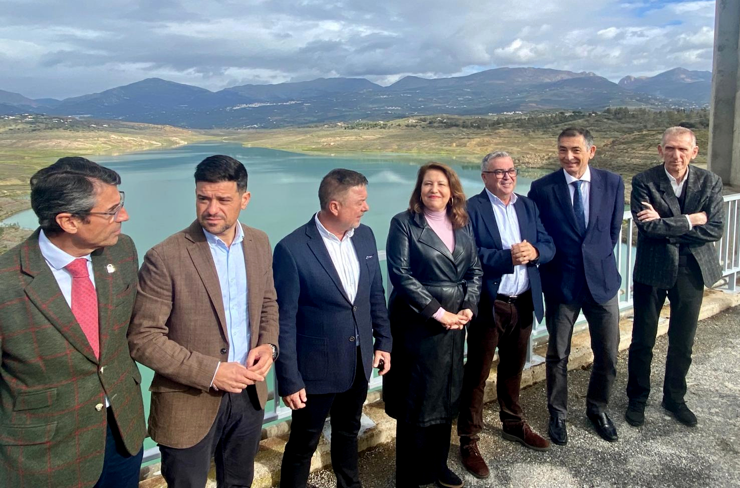 Carmen Crespo durante la inauguración de la toma flotante del embalse de La Viñuela, en la provincia de Málaga