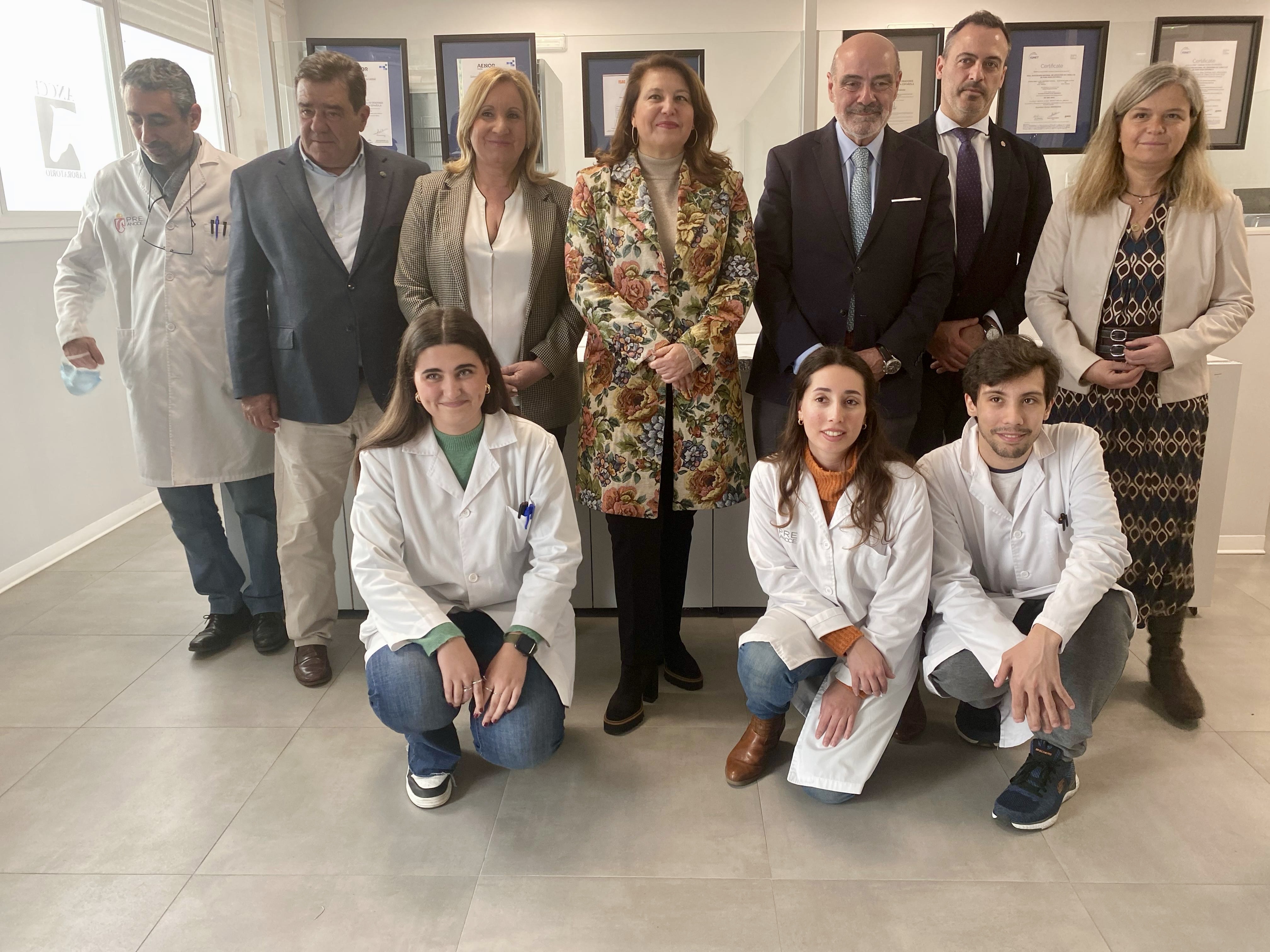 Visita de la consejera de Agricultura, Carmen Crespo, y la viceconsejera Consolación Vera al laboratorio de Ancce