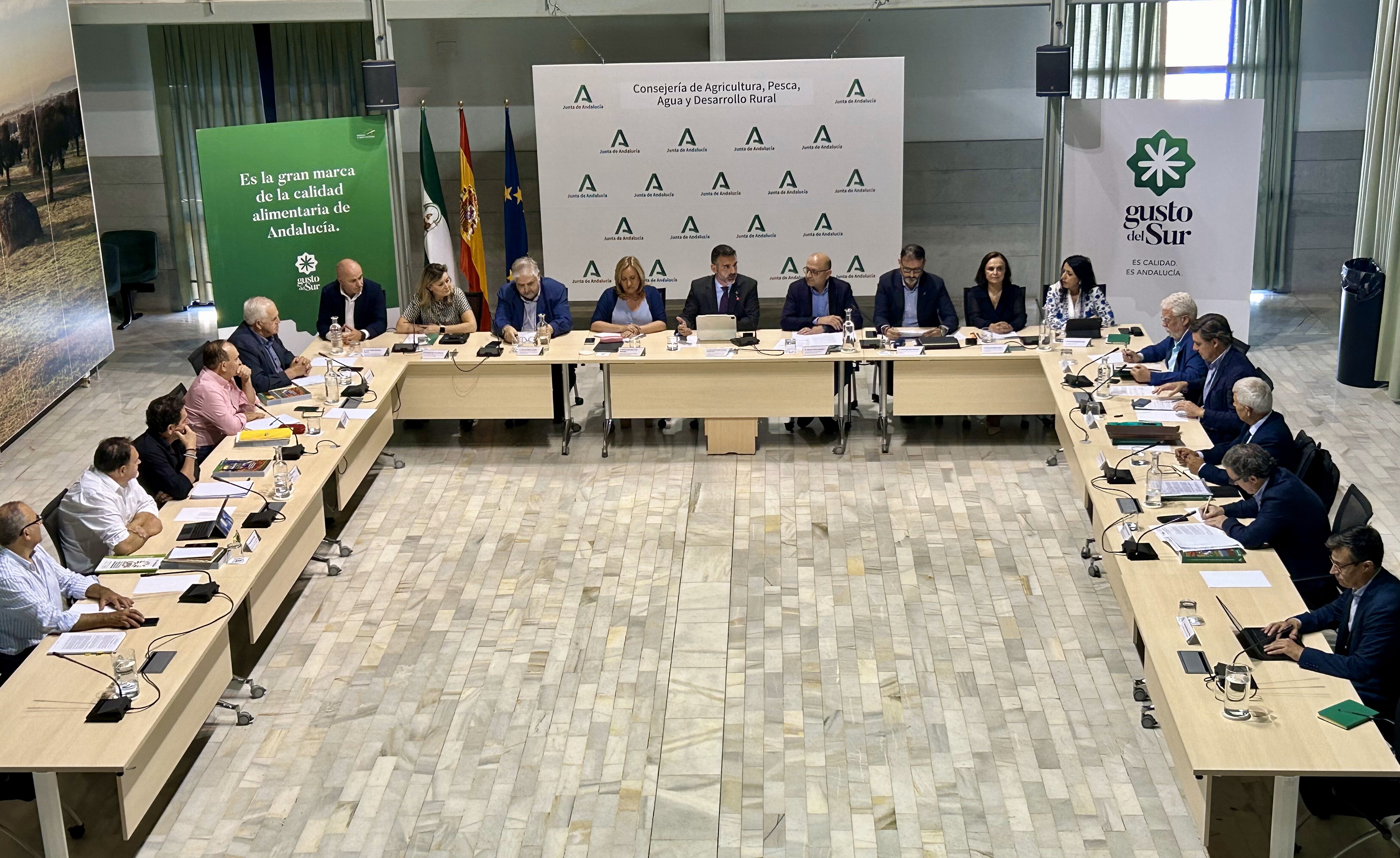 Ramón Fernández-Pacheco preside la Mesa de Interlocución Agraria