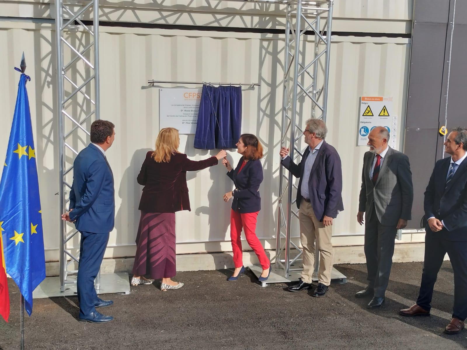 Rocío Blanco inaugura el Centro de Formación Práctica en Seguridad Industrial para trabajadores de AIQBE