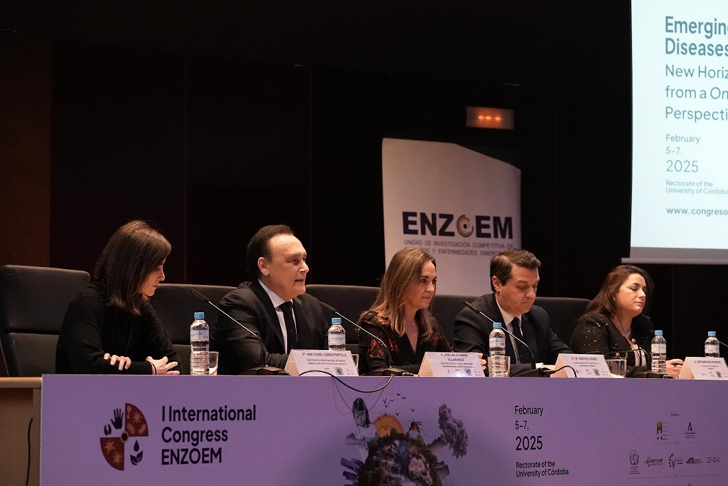 Villamandos en Congreso sobre enfermedades emergentes