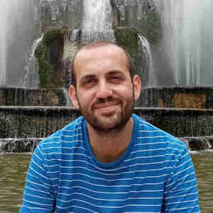 El escritor Santiago Lomas