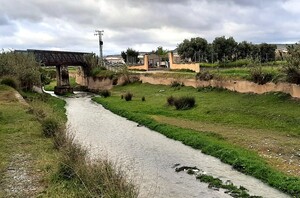 El metro pasará por el paraje de La Gloria, junto al río Dílar.