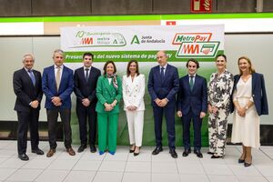 La consejera de Fomento en la estación de El Perchel de Metro de Málaga.