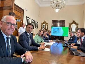 Reunión de la consejera Rocío Díaz con el alcalde de Jaén.
