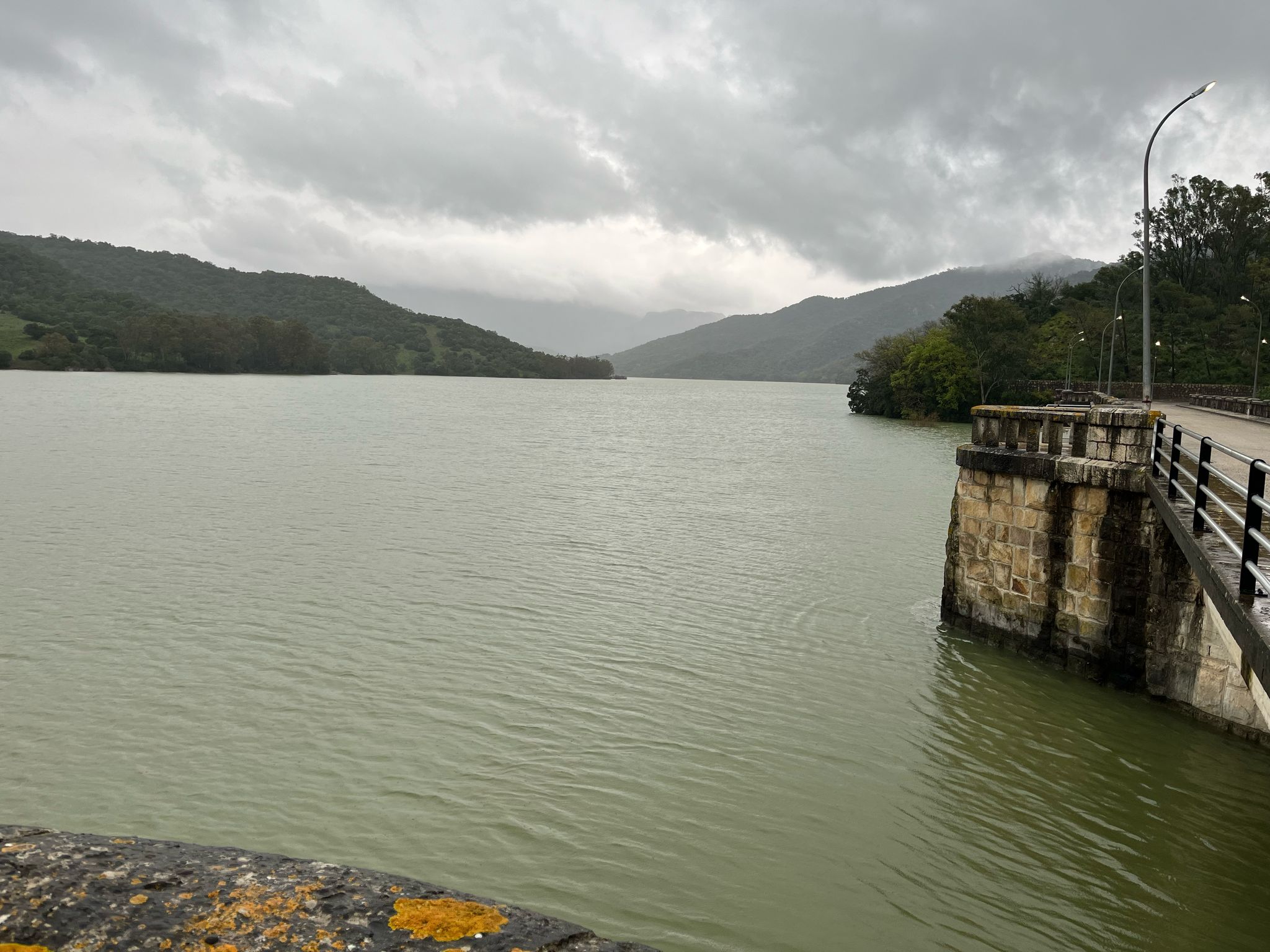 Imagen actual del embalse de Los Hurones