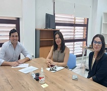 El director del IAJ junto a Raquel Revuelta