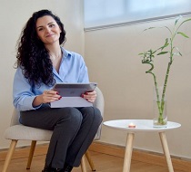 La joven empresaria Maite Caballero, beneficiaria de una ayuda Innovactiva del IAJ