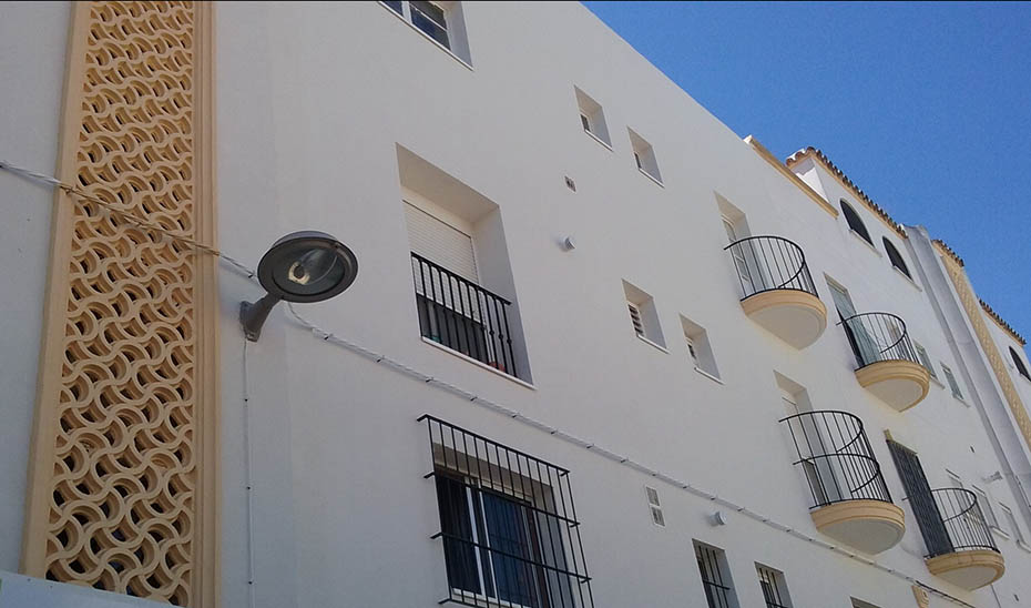 Aislamiento de edificios en la barriada La Plata.