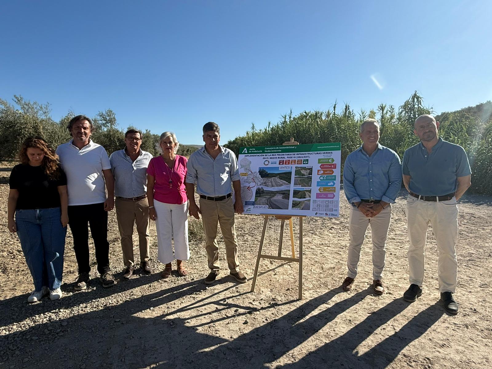 La Junta de Andalucía ha inaugurado la vía pecuaria Cordel de la Zarza tras los trabajos de mejora.