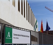 Entrada al Conservatorio de Danza Profesional 'Kina Jiménez'