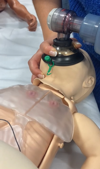 Salud refuerza la formación de sus profesionales en urgencias pediátricas con simulación clínica