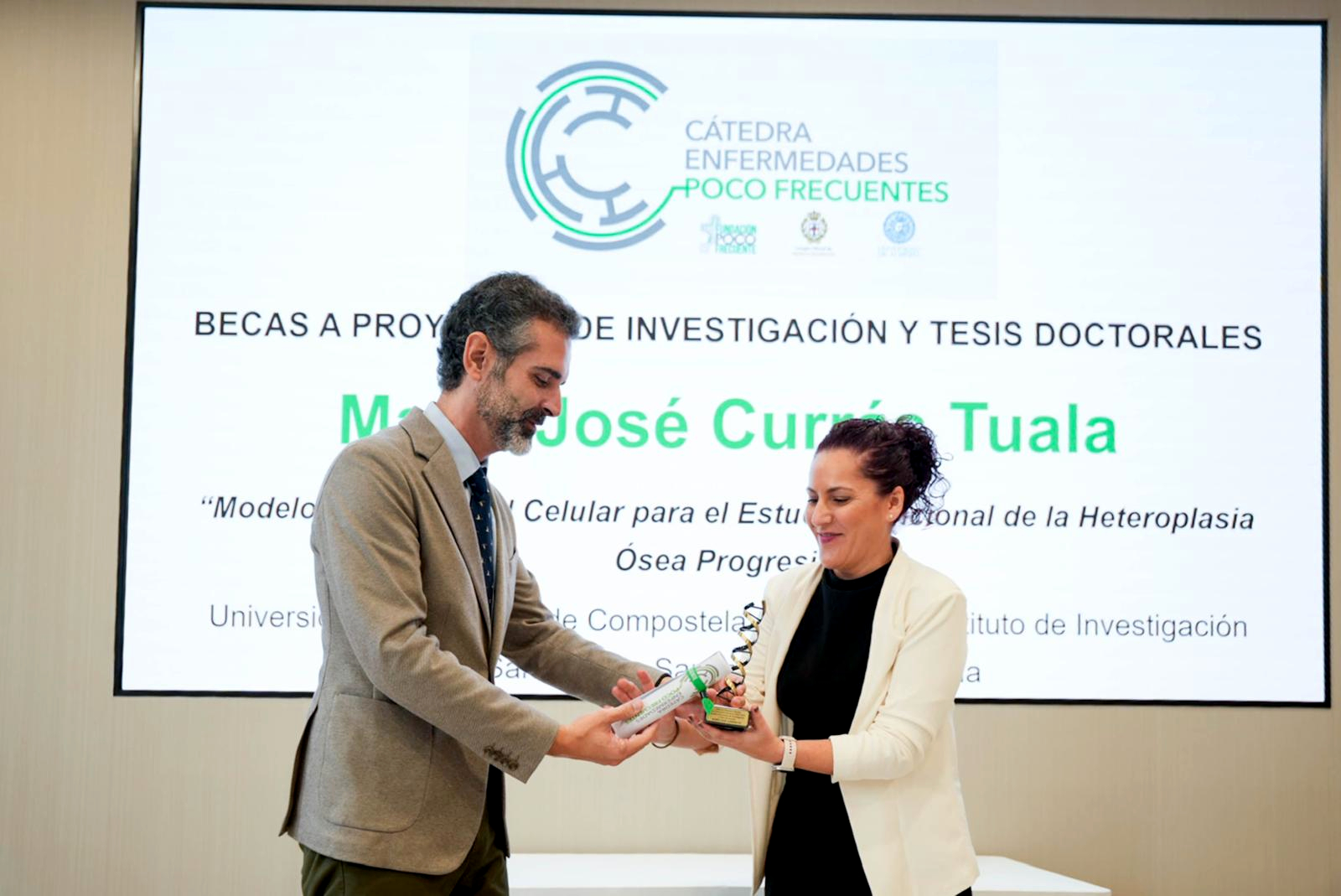 Fernández-Pacheco participa en  en la entrega de los Primeros Premios y Becas de la Cátedra de Enfermedades Poco Frecuentes de la UAL