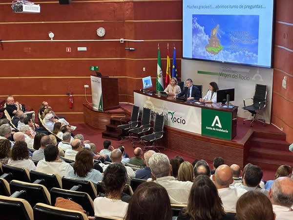 Antonio Sanz destaca que Newsweek sitúa seis especialidades del Hospital Virgen del Rocío entre las 100 mejores del mundo