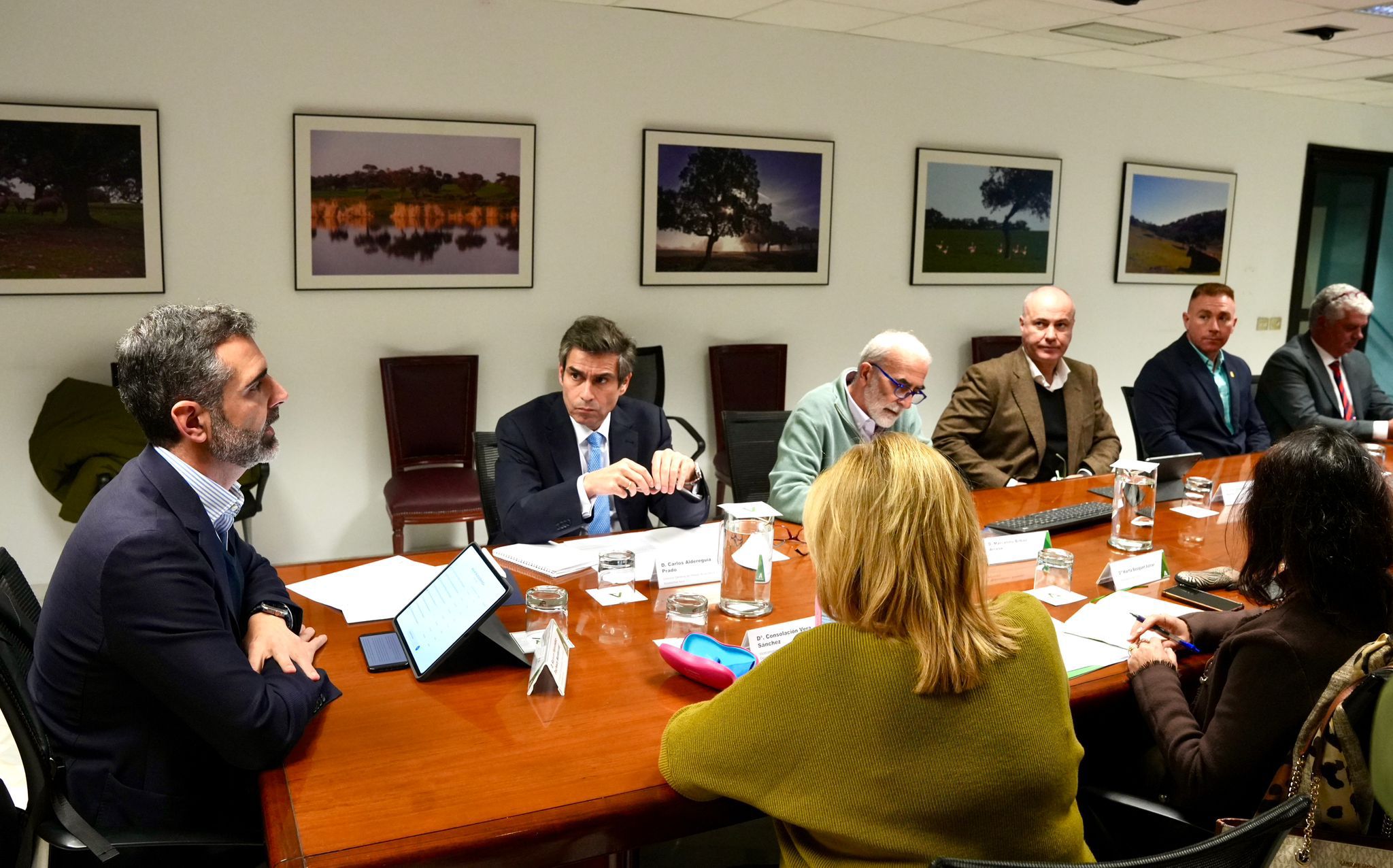 El consejero Ramón Fernández-Pacheco preside la Mesa de Interlocución Pesquera y Acuícola.