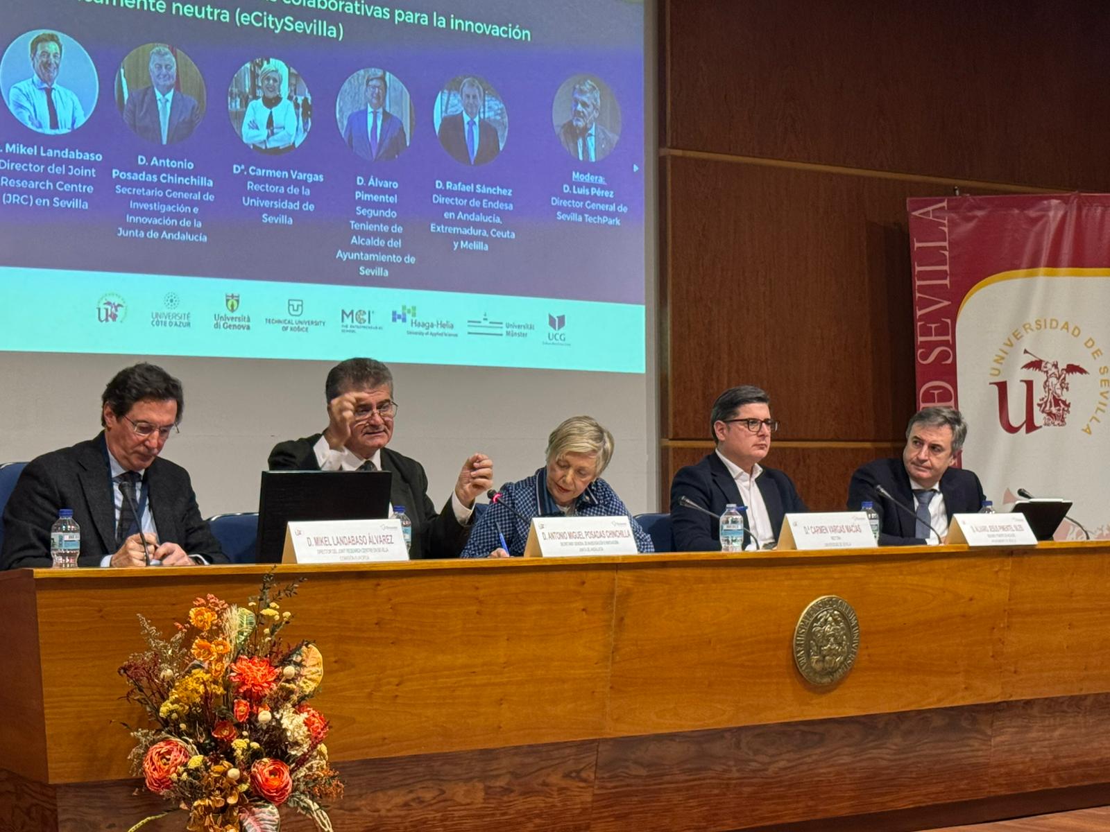 Posadas en una jornada sobre eCitySevilla 