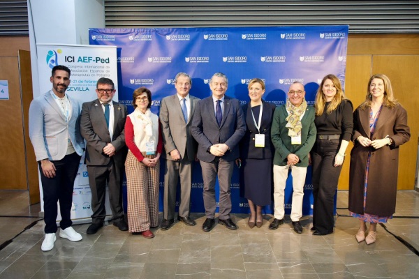 Más de 190.000 niños andaluces reciben atención de fisioterapeutas en los centros públicos