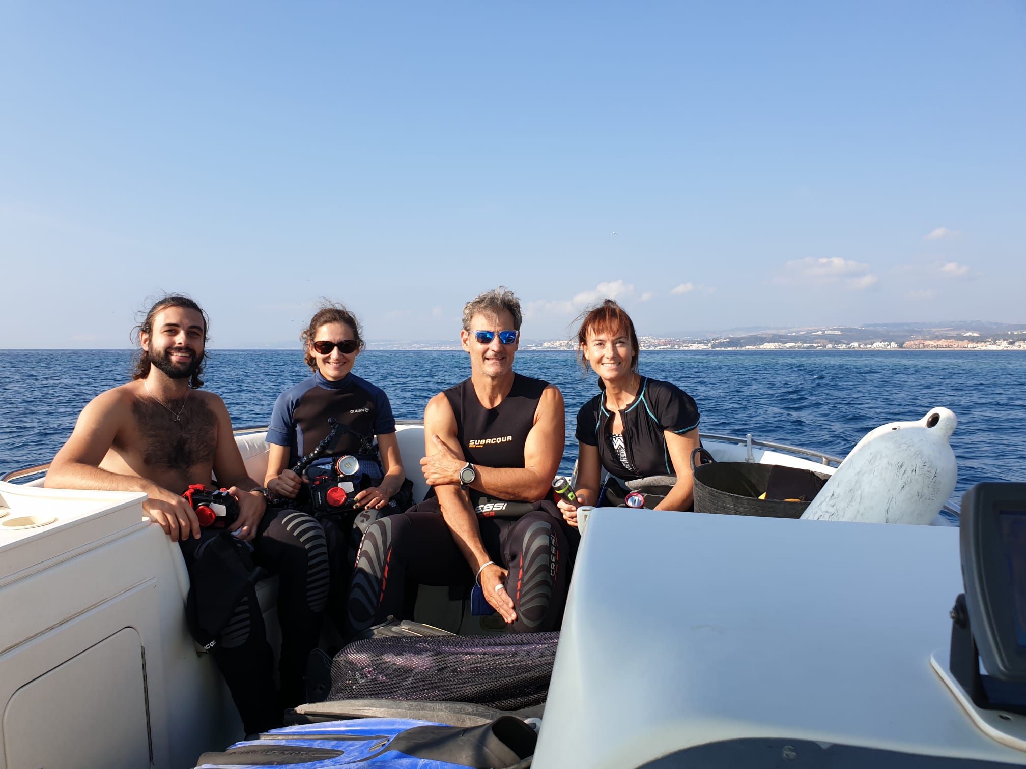 Equipo de investigación de la UMA del alga invasora