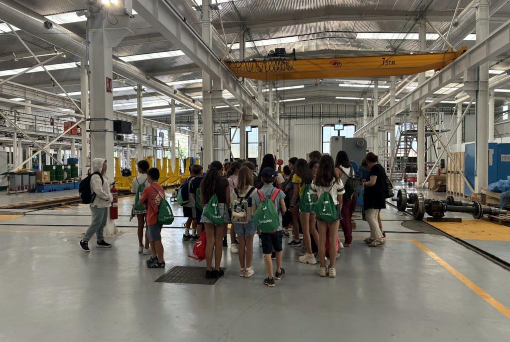 Escolares de Cádiz capital visitan el Trambahía. Escolares de Cádiz capital visitan el Trambahía.