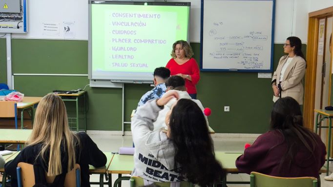 Los alumnos durante la impartición d el taller