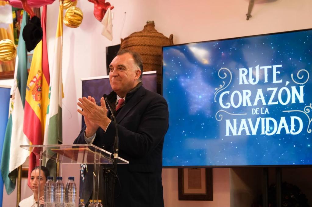 Bernal reivindica el municipalismo como el alma del turismo andaluz